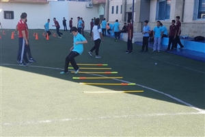 الأنشطة الطلابية الأسبوعية لتنمية القدرات البدنية والرياضية والذهنية لطلبة مدارس النظم الحديثة