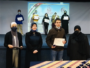 مديرية لواء الجامعة تكرم الطالب أسامة العموري من مدارس النظم الحديثة لتأهله إلى مستوى المملكة في مسابقة تحدي القراءة العربي